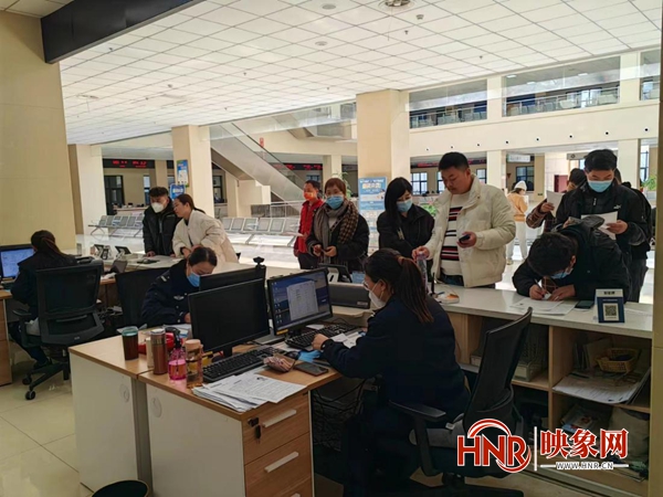 舞阳公安出入境管理部门：全力优化营商环境 保障群众办证需求