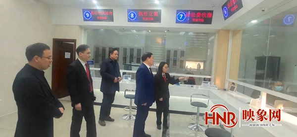 漯河：人大代表、政协委员走进法院 零距离体验“一站式”建设成果