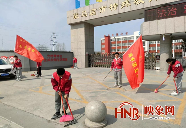 驻马店市第三中学开展学雷锋活动