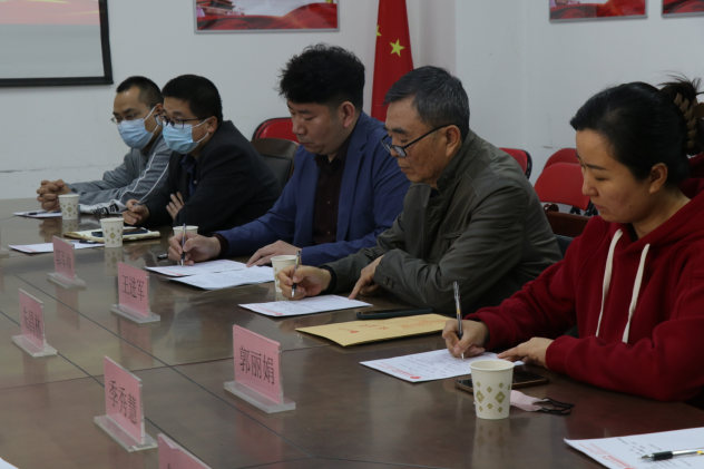 学部播音艺术科教中心主任赵勇峰,播音系主任郭丽娟,骨干教师张伟杰