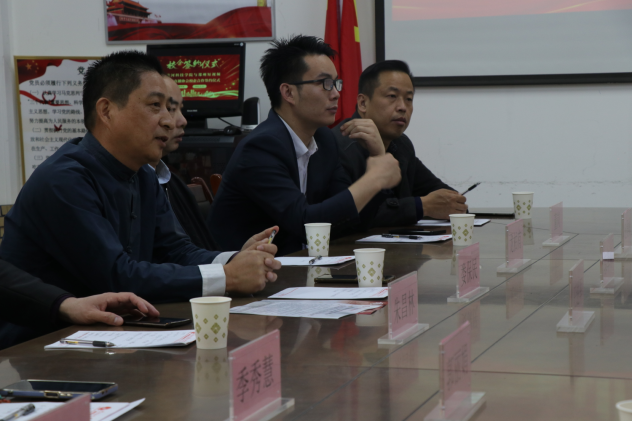 学部播音艺术科教中心主任赵勇峰,播音系主任郭丽娟,骨干教师张伟杰