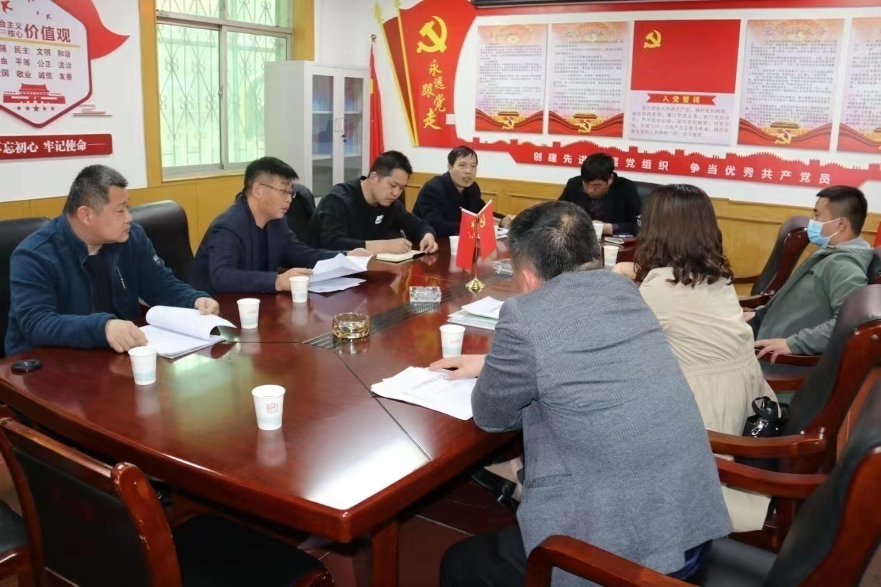 连日来,按照杞县公共资源交易服务中心主任鲁凤胜在领导班子会议上