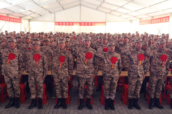 踏上光荣之旅开启军营生涯信阳市平桥区欢送179名新兵