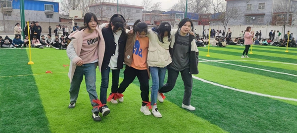襄城县王洛镇初级中学举办趣味运动会促双减助成长