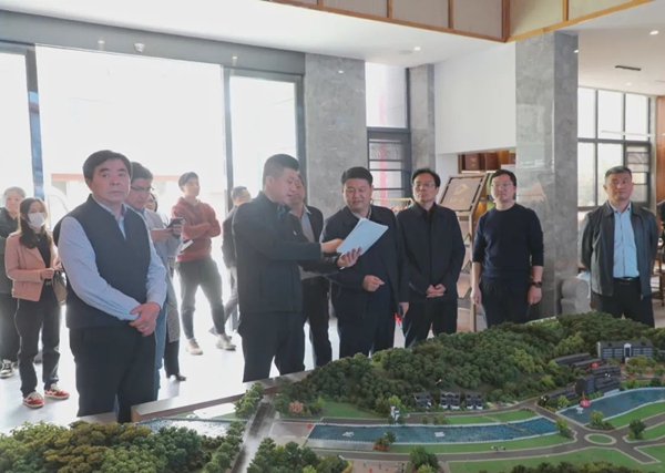 信阳市浉河区区长赵军华调研督导区茶庄园建设