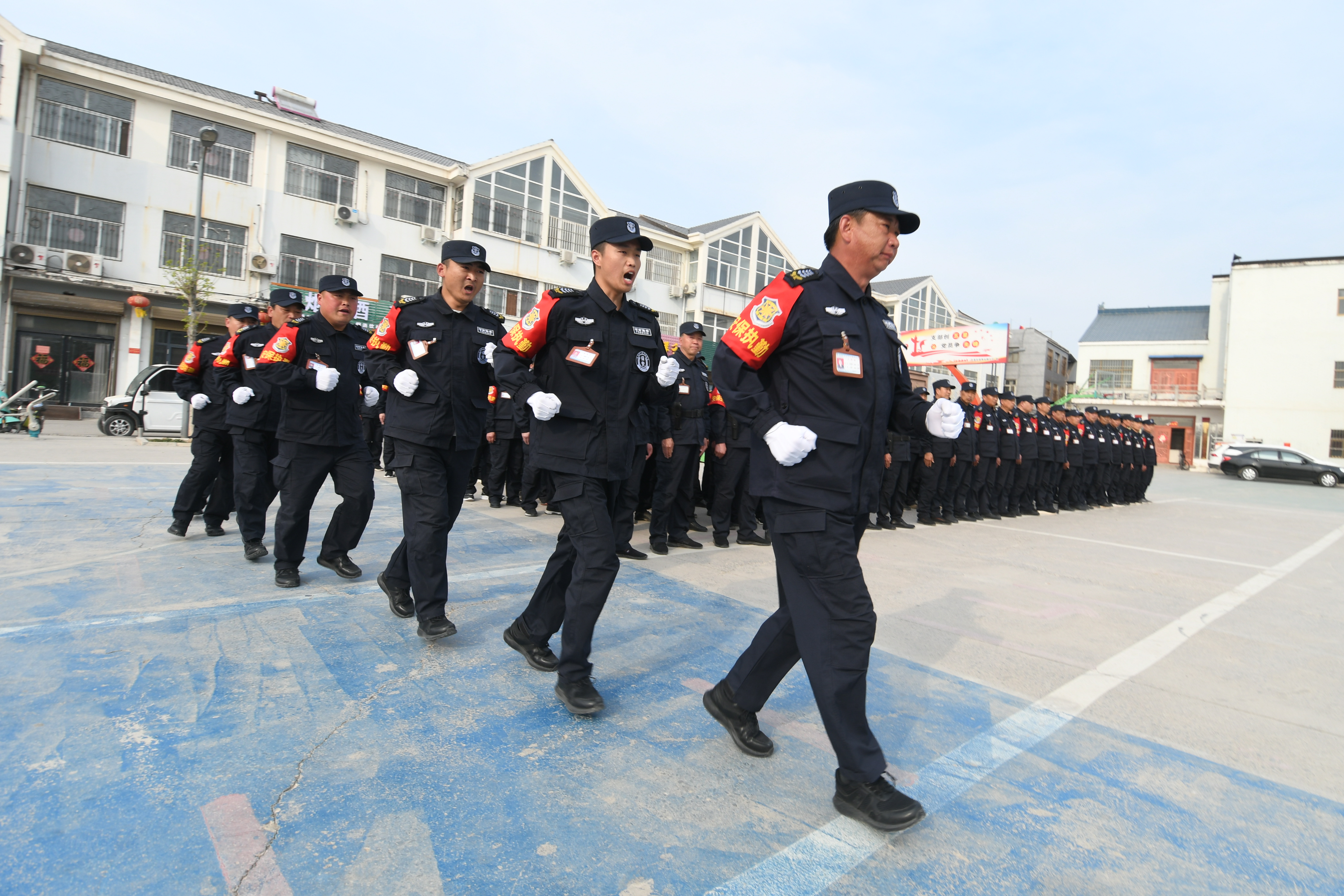 浚县开展保安队伍综合素质大练兵