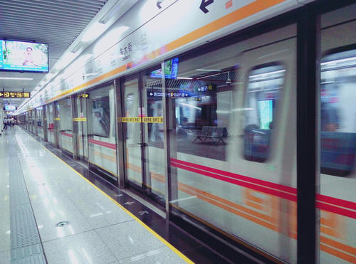 最低只需1分钱！郑州地铁推出周末“刷脸乘车”福利