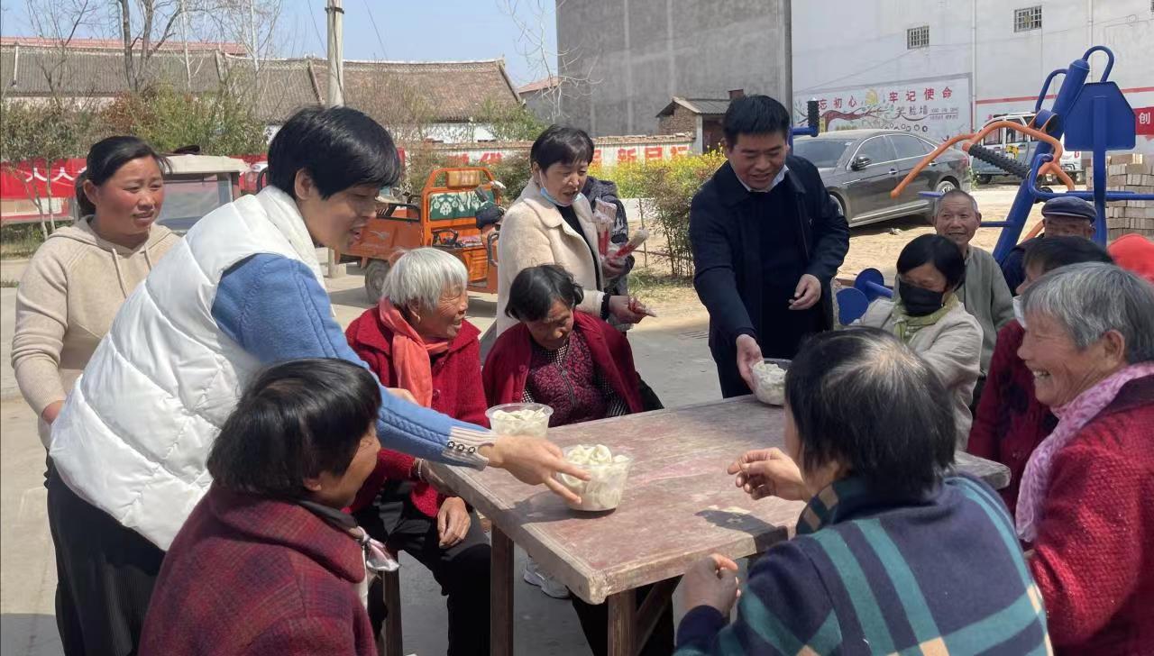 杞县湖岗乡举办道德模范表彰活动助推文明幸福星创建