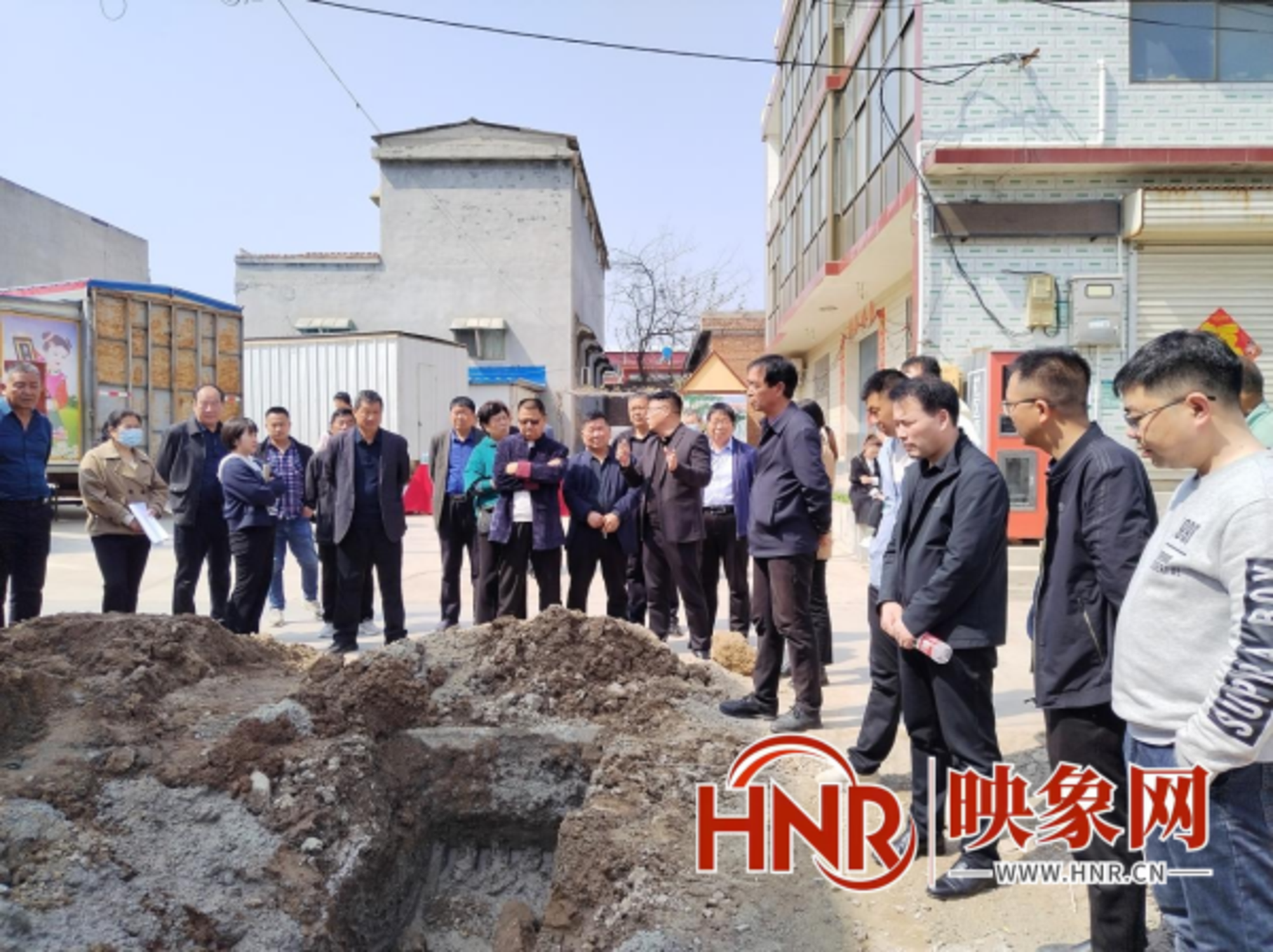 新乡县朗公庙镇开展第一季度五星支部创建观摩活动