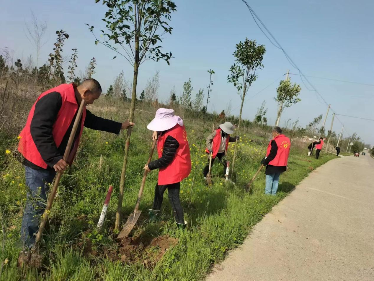 光山县孙铁铺镇文明添新绿春意更盎然