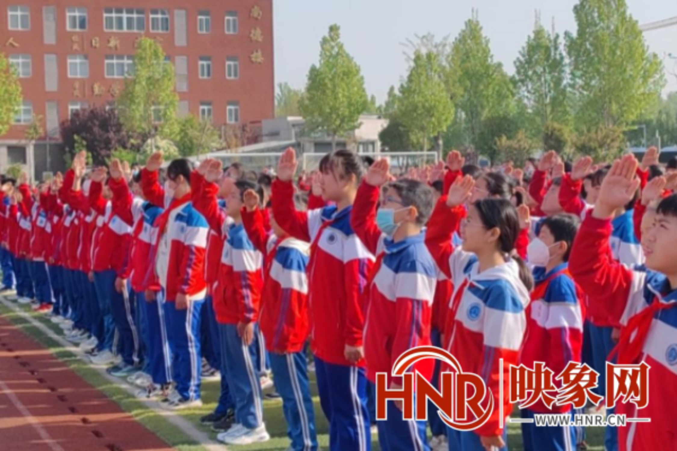 新乡市实验小学经开校区开展升旗仪式思政课活动