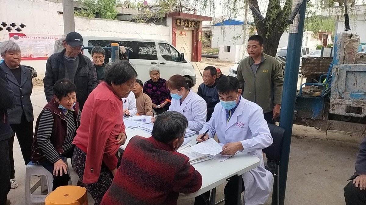 鹤壁市上峪乡健康义诊进乡村医疗帮扶助振兴