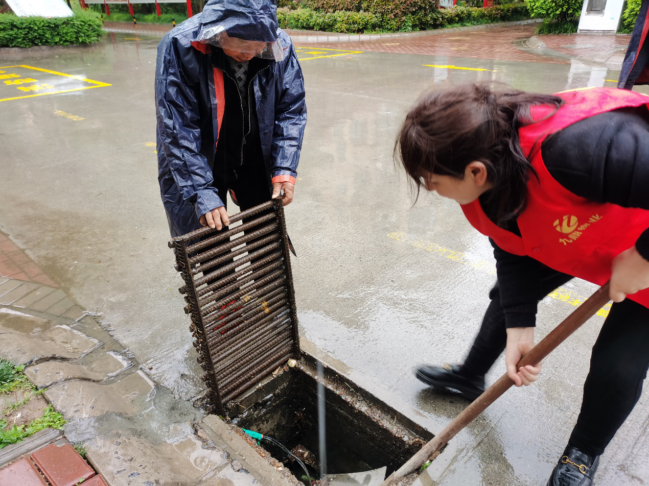 鹤壁经济技术开发区北晨社区开展防汛实战演练
