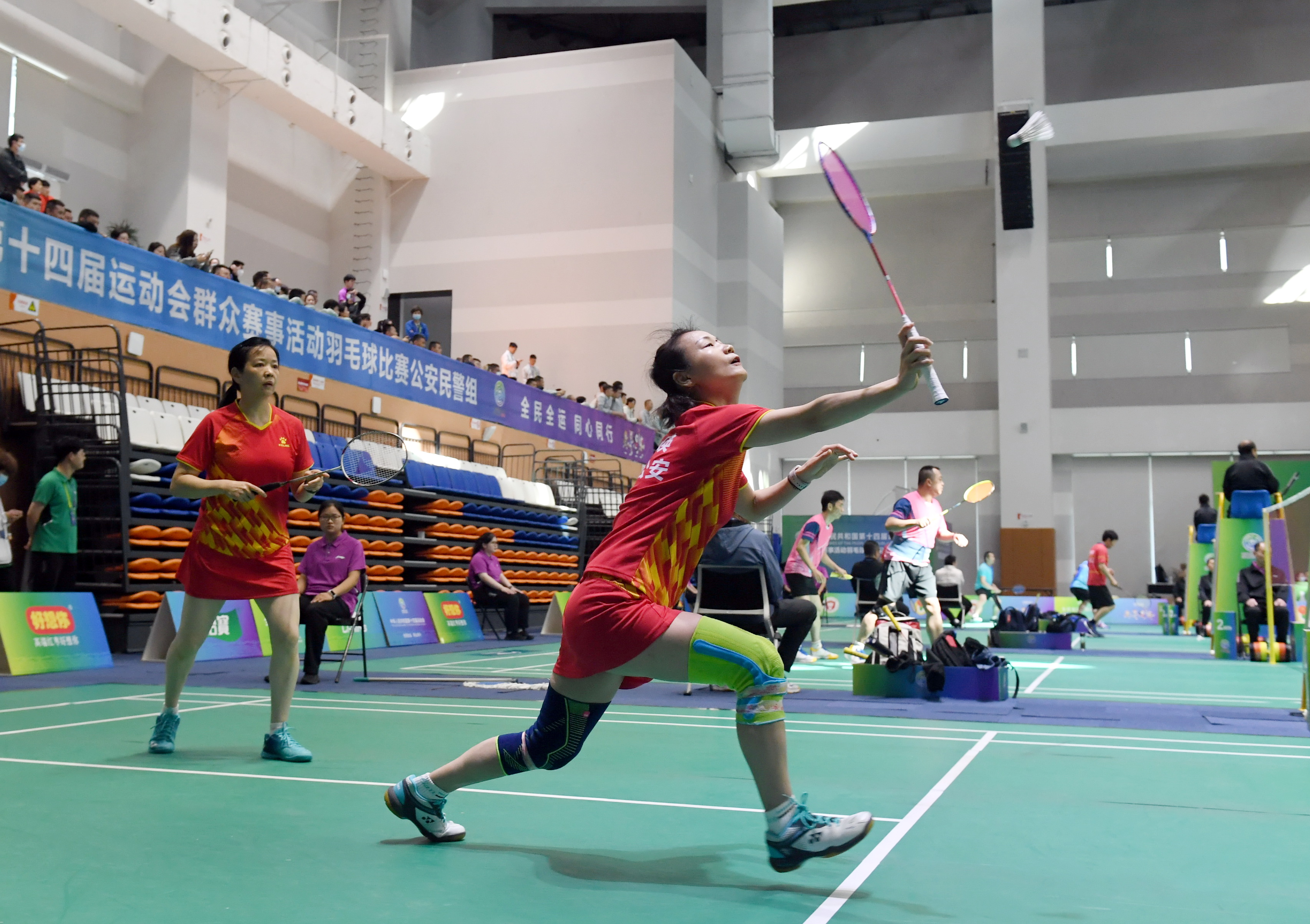 第十四届全运会群众赛事活动公安民警组羽毛球比赛郑州开赛