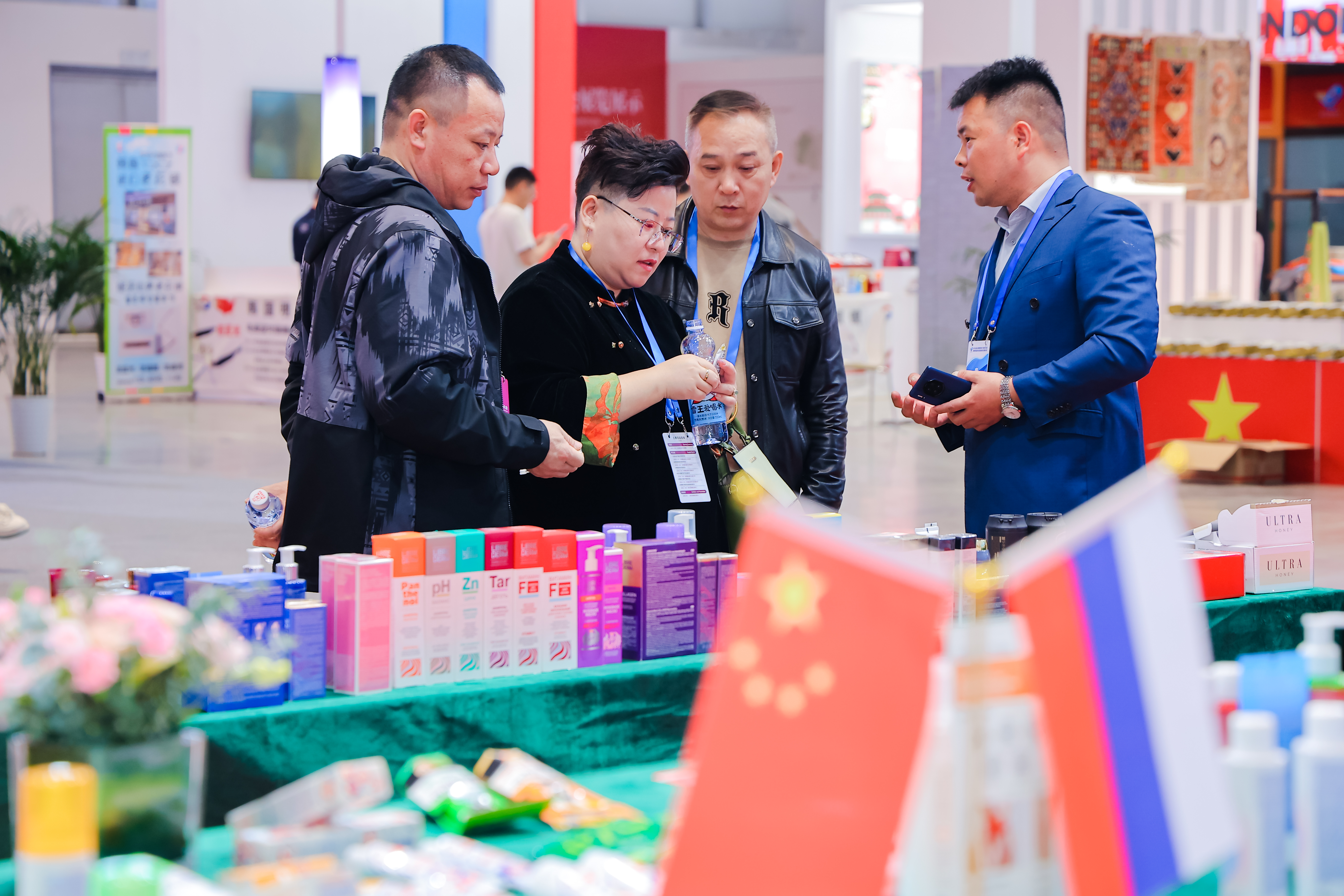 快来海淘第七届全球跨境电商大会展览展示活动开幕