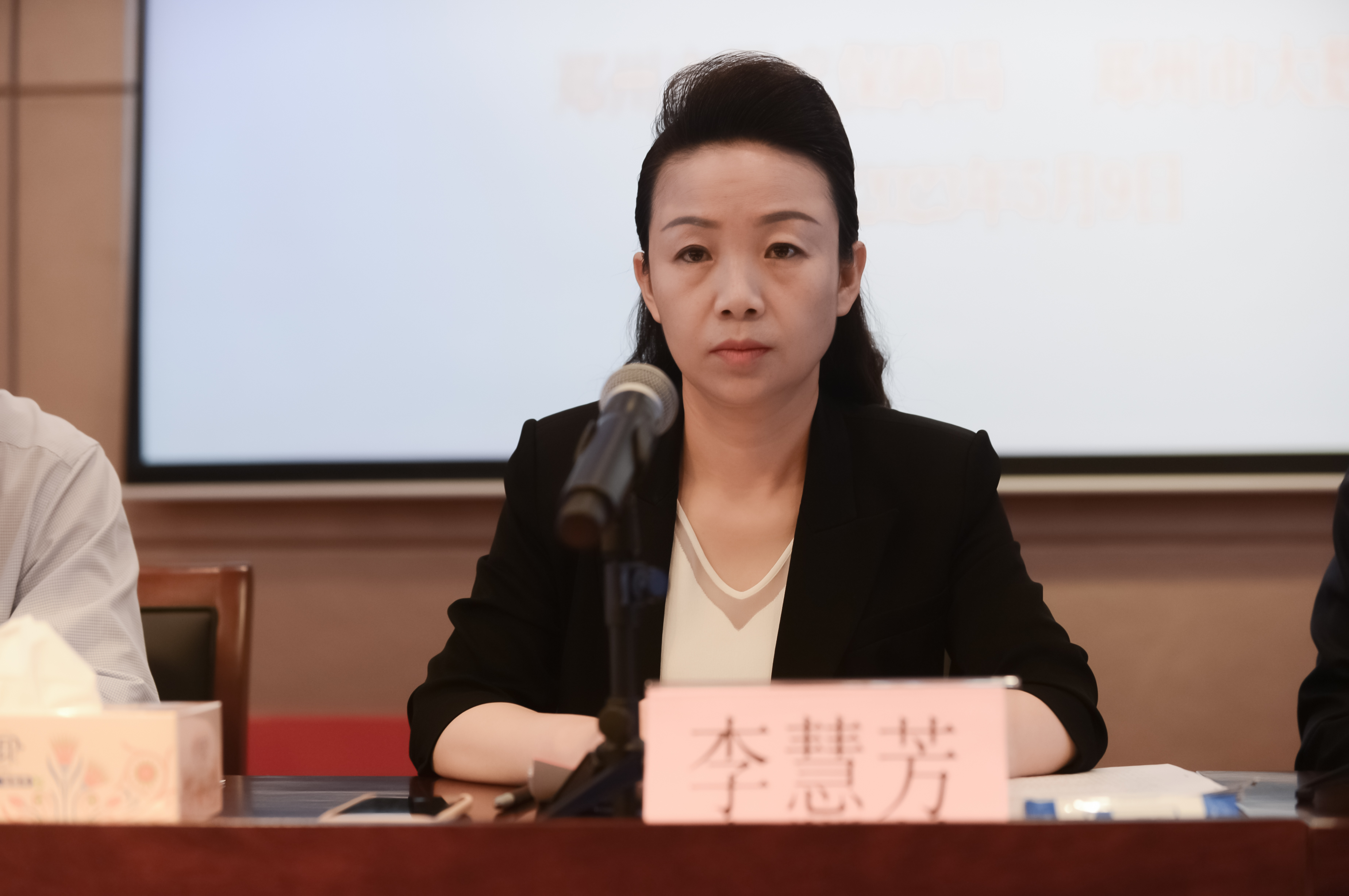 为加快推进医保数据要素市场化配置改革,5月9日上午,郑州市医疗保障局