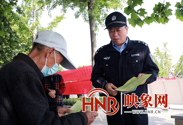 通许县公安局积极开展“5.12”防灾减灾日宣传活动