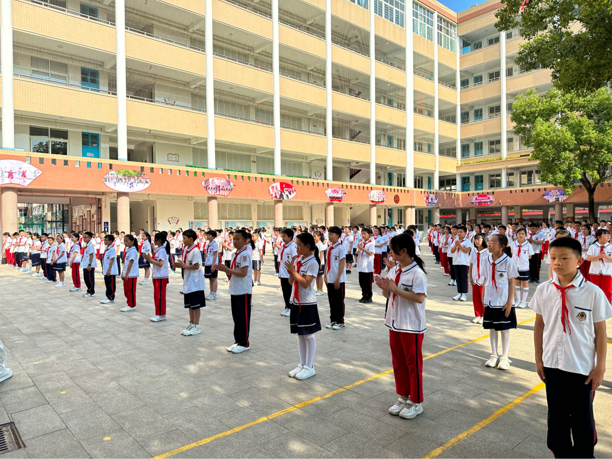 全国第三全省第一南阳市第十五小学校跳绳比赛捷报频传