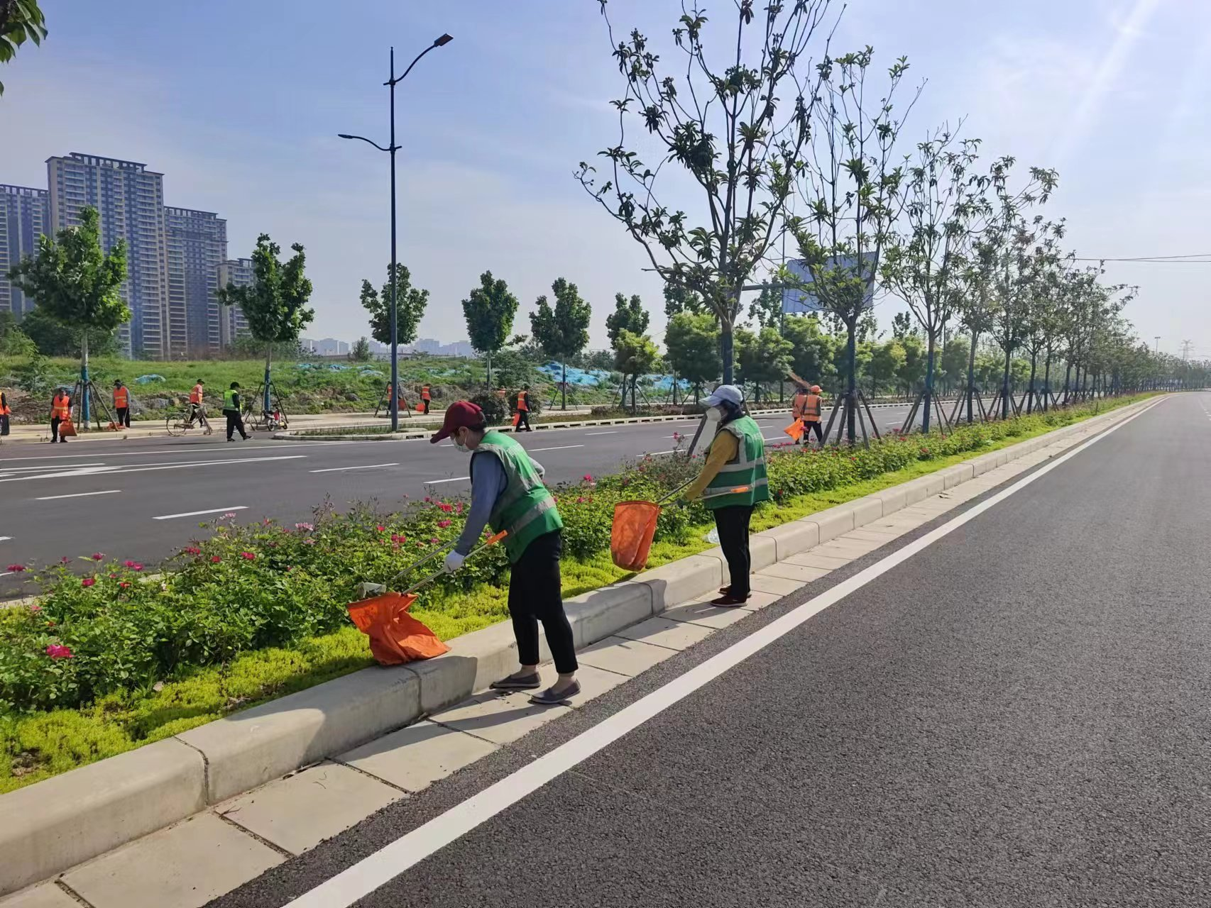 郑州市管城区十八里河街道多措并举推进新建道路保洁全覆盖