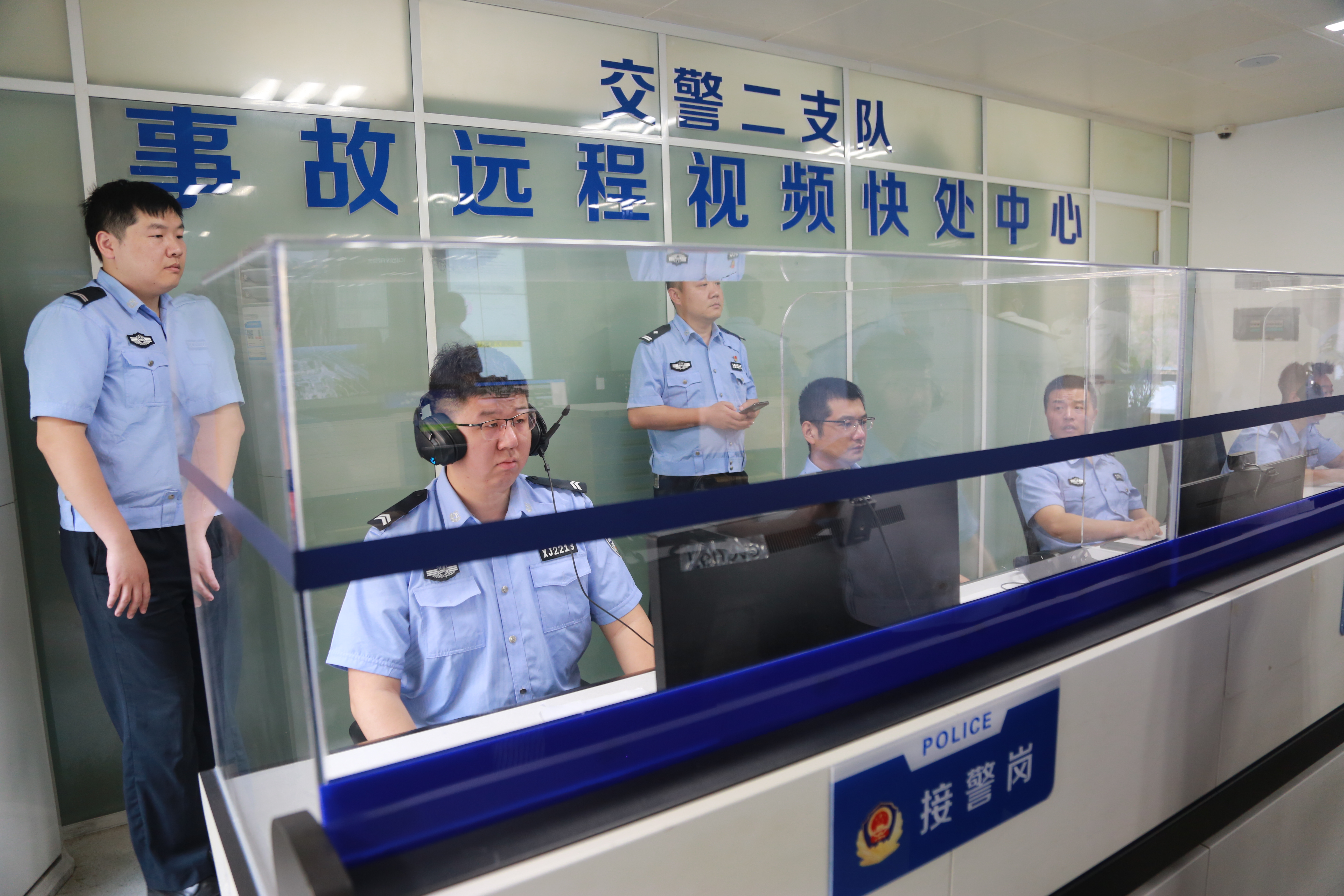 畅通郑州在行动视频快处交通事故第一天郑州交警线上处置轻微交通事故