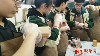 济源一中：“笔筒诞生记”彰显劳动教育魅力