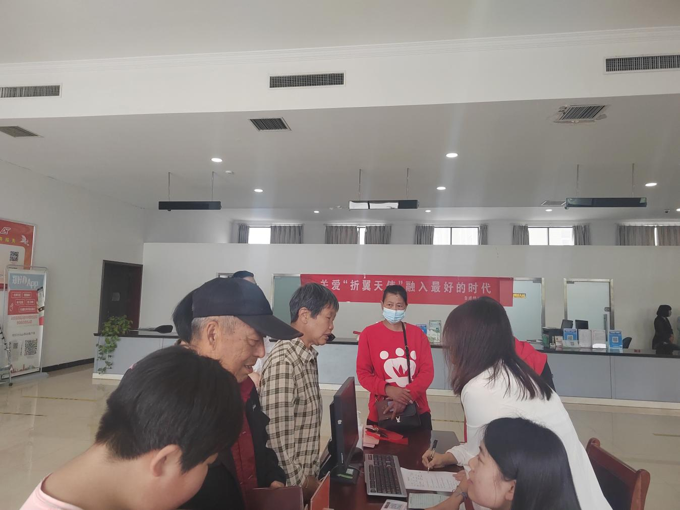 关爱“折翼天使”融入最好的时代