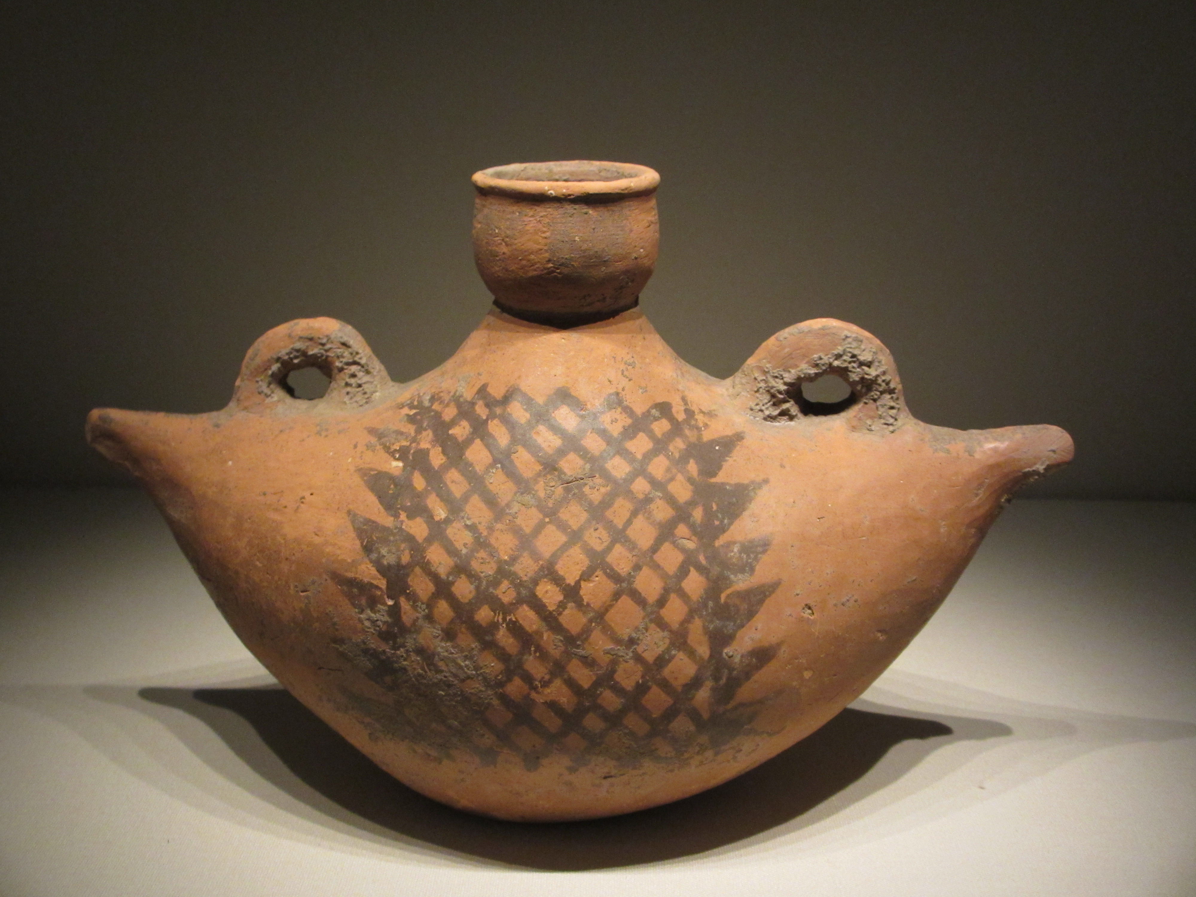 文化>正文>在中华文明的第一缕曙光中,中国人就以绚烂动人的土制陶器