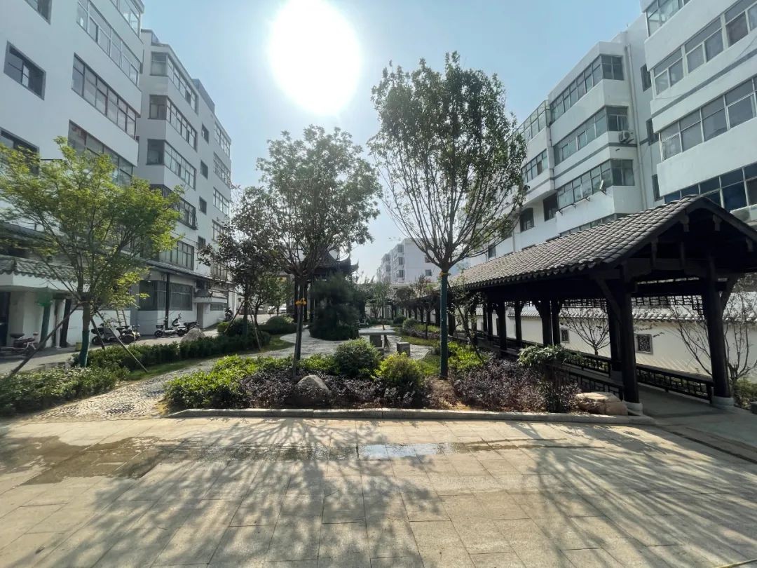 鹤壁市山城区红旗街街道广场社区只需一刻钟幸福圈圈通