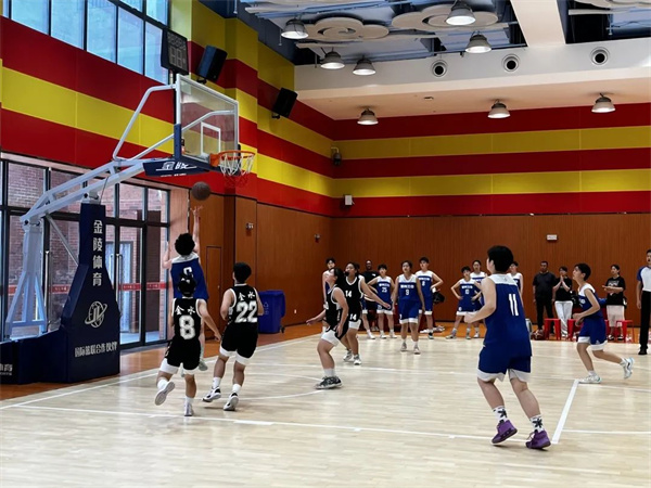 再传捷报！郑州市第三中学篮球队斩获市青少年校园篮球联赛初中女子组季军