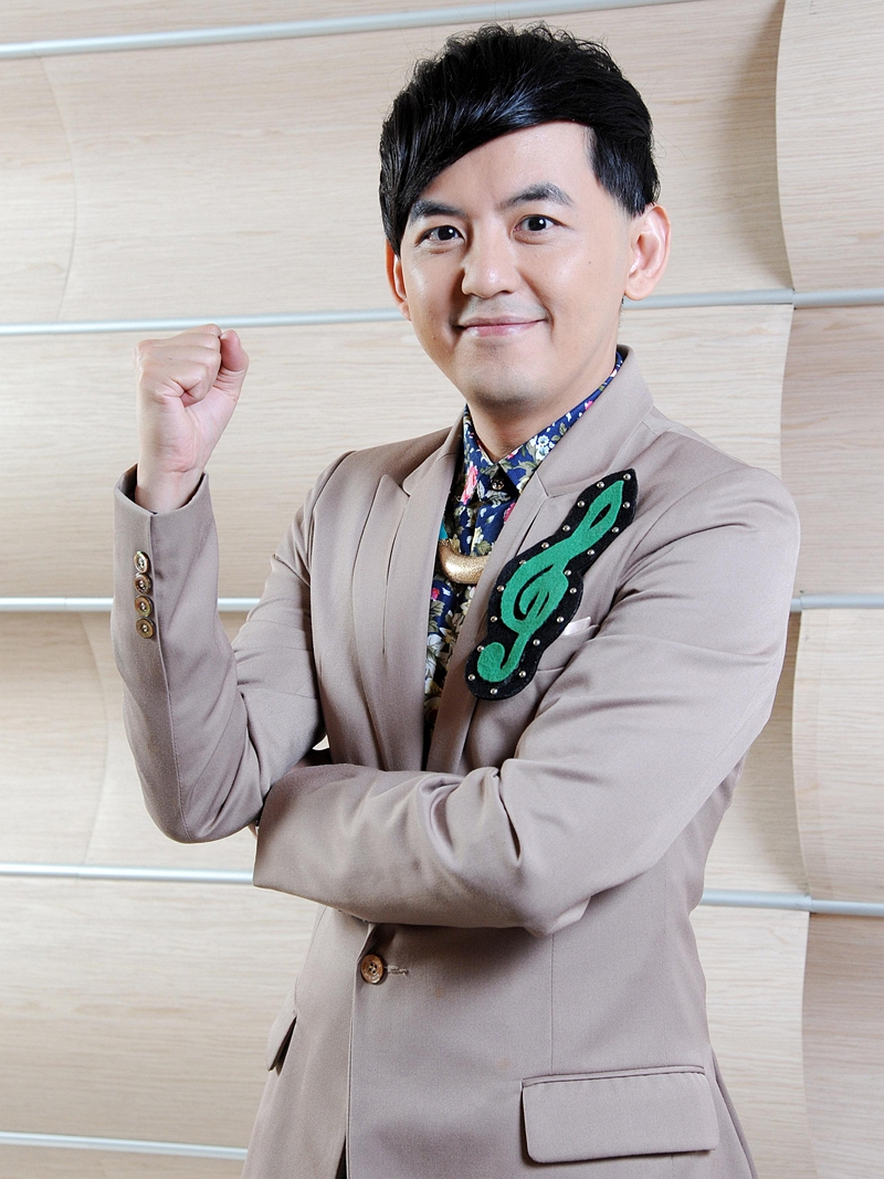 黄子佼杀疯了的背后面孔