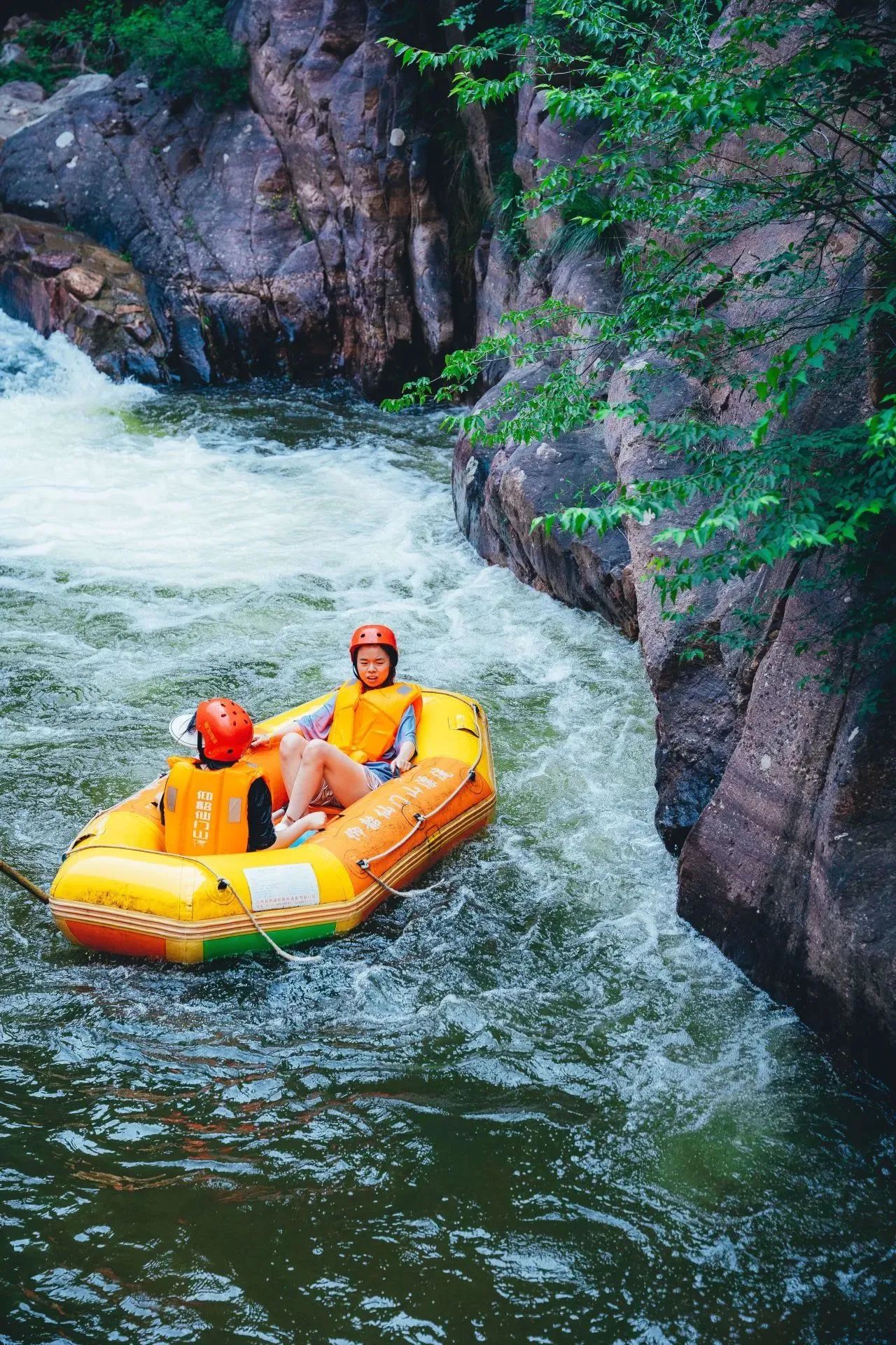 十天两上热搜河南这个景区掀起漂流热潮