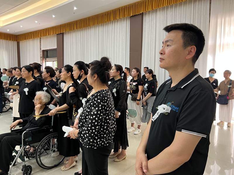 宋喜元先生追悼会在郑州市殡仪馆举行