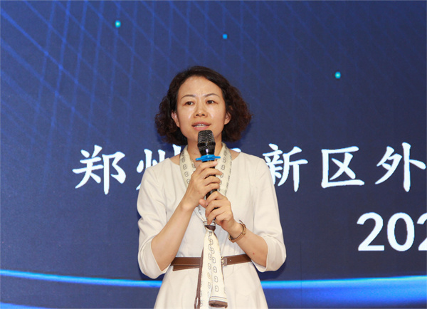 新闻中心>映象新闻>正文>外国语小学教育集团校长刘娜指出,几所学校