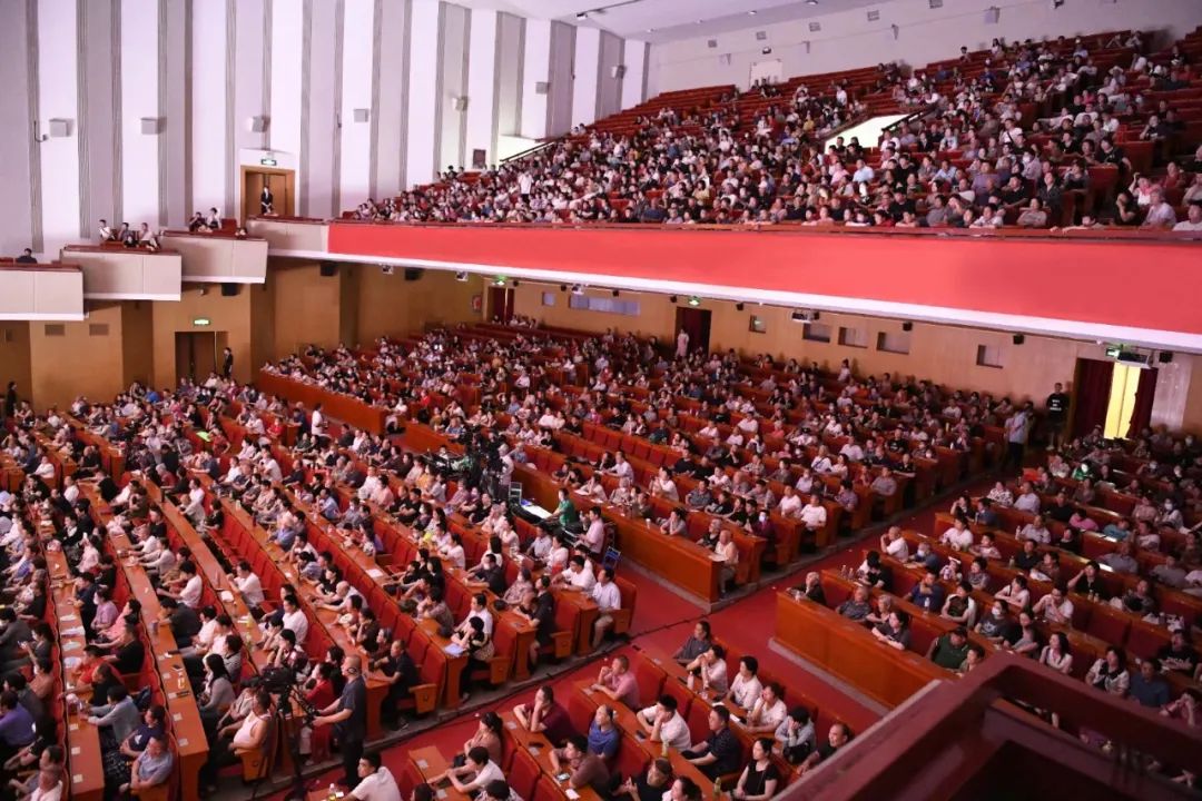 首页>河南卫视>正文>本场演出由省人民会堂倾力承办,旨在让广大戏迷在