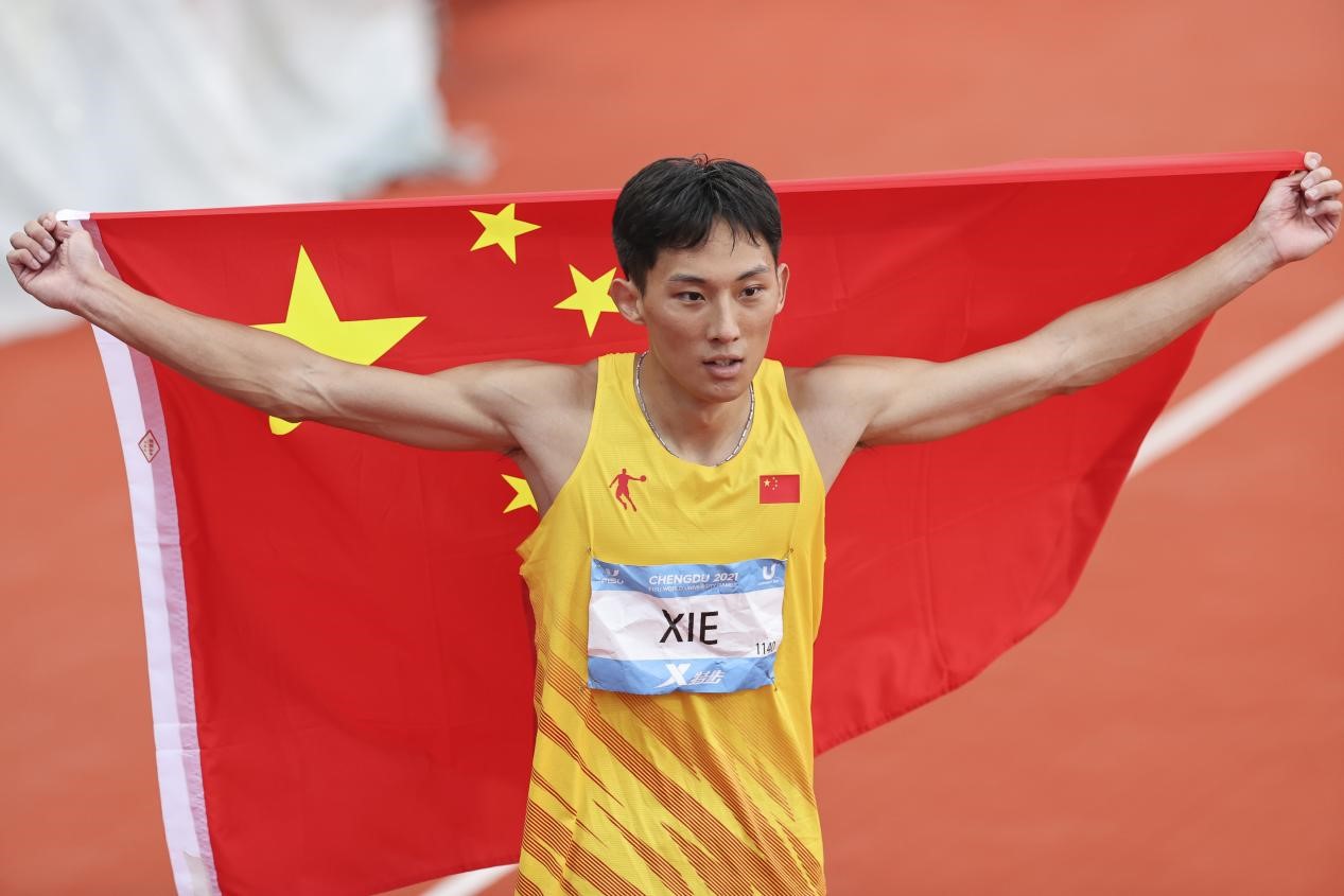 河南名将谢智宇夺得成都大运会男子400米栏铜牌创下个人最好成绩