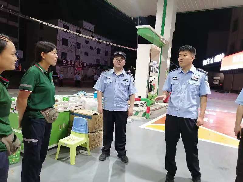 鹤壁示范公安坚持屯警街面全覆盖 拉满群众安全感