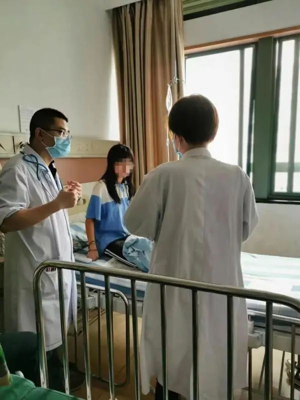 上月接诊超500例！有人高烧不退，肺部“大片实变”，今年提前来袭(图2)