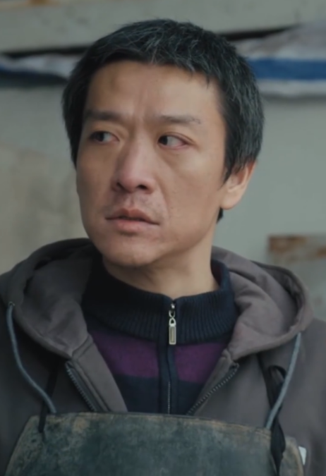 “老默”新剧依然卖鱼，网友：有工作经验的老员工了(图1)