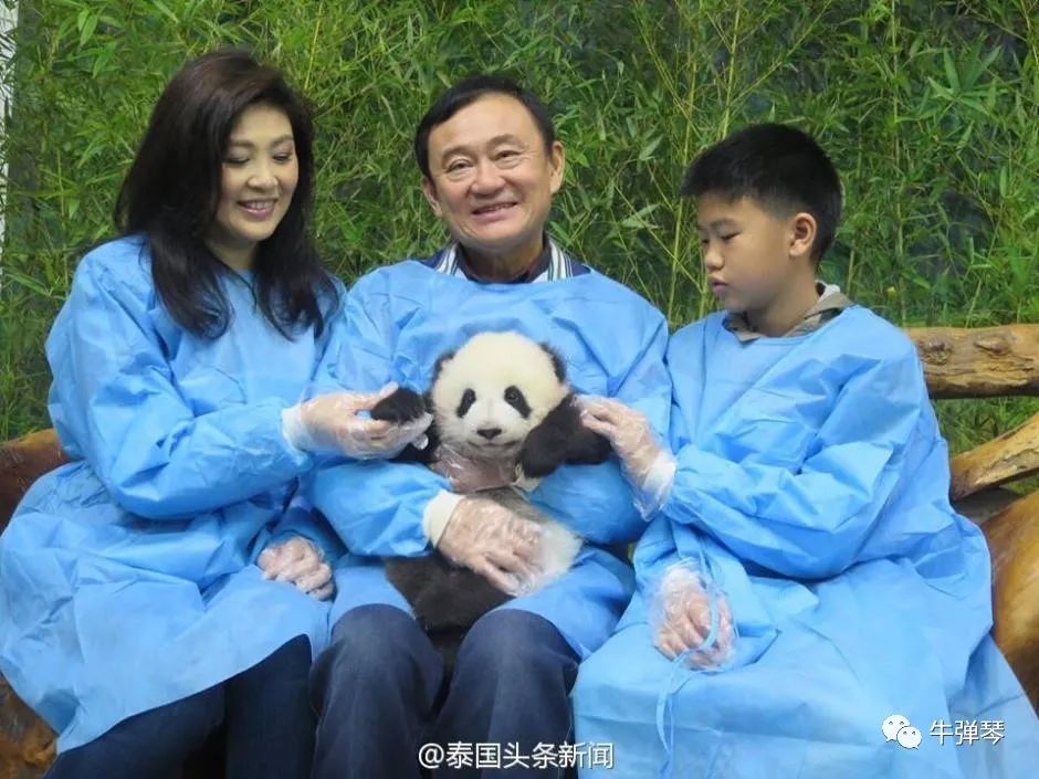 我们这两个邻国，政局同一天发生重大变动(图1)