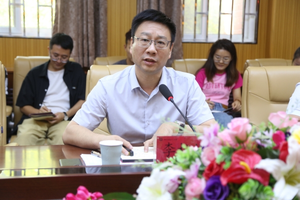 郑州第五十八中学召开新学期体育艺术工作会议
