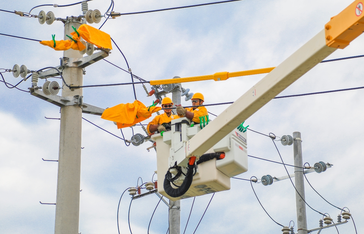 从安全可靠到数字化智慧化郑州打造现代化城市配电网