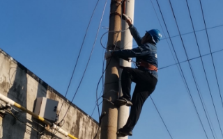 照“靓”乡村路更暖乡民心！鹤壁经济技术开发区东七里铺村开展路灯维修排查