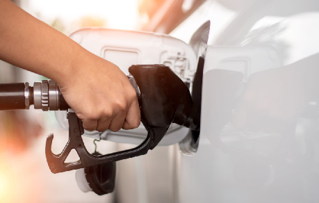 国内油价调价窗口6日开启，搁浅还是小幅上涨？