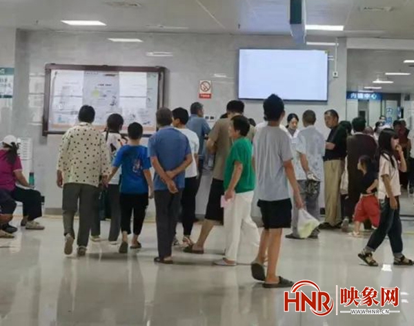柘城县中西医结合医院开展“促进医疗救助 助力乡村振兴”大型公益活动