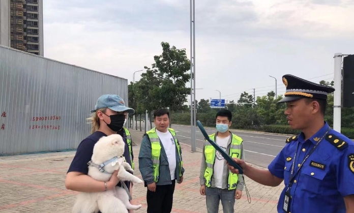 郑州市管城区十八里河街道：集中整治 向不文明养犬行为说“不”
