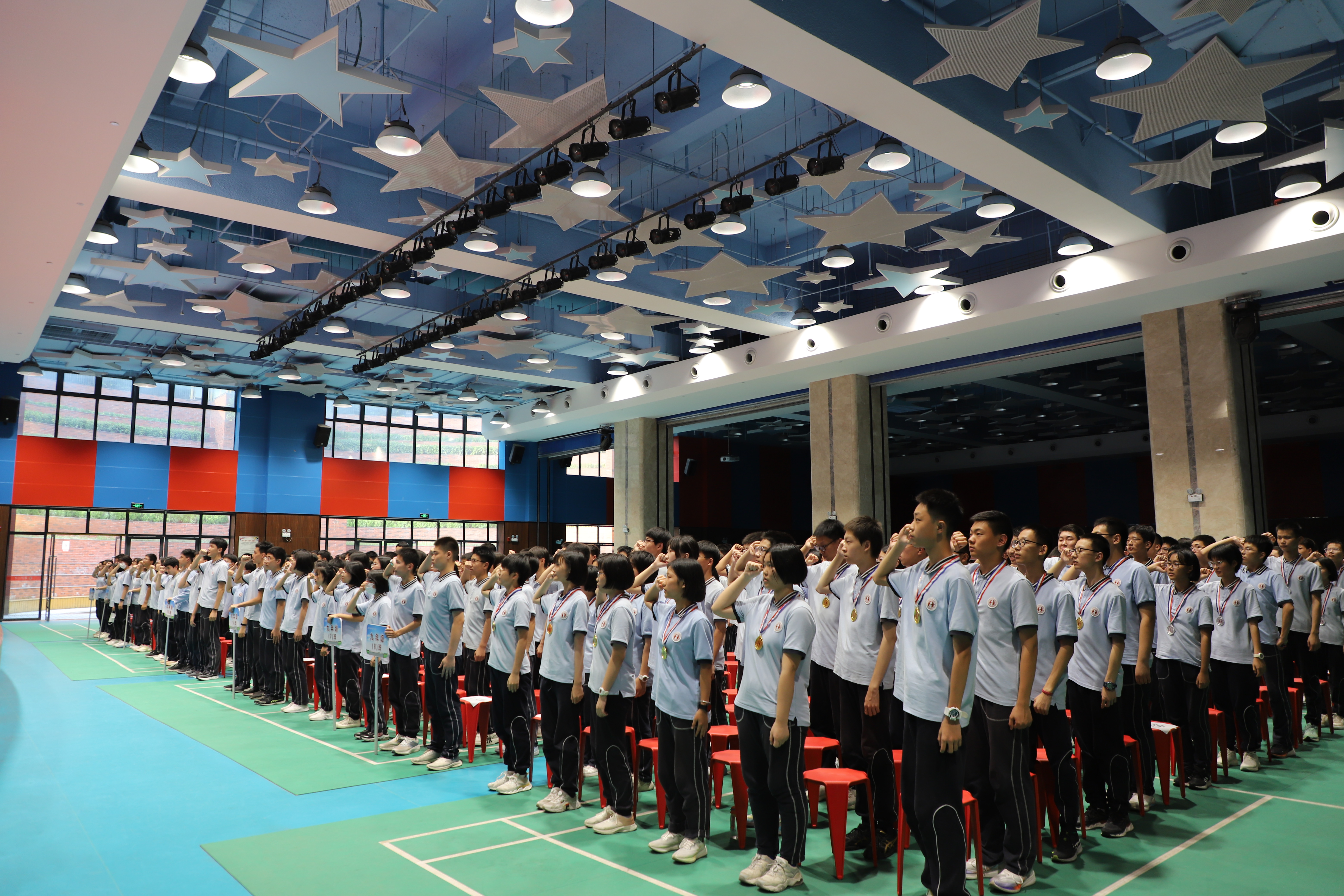 以梦为马不负韶华金水区经纬学校召开九年级表彰大会