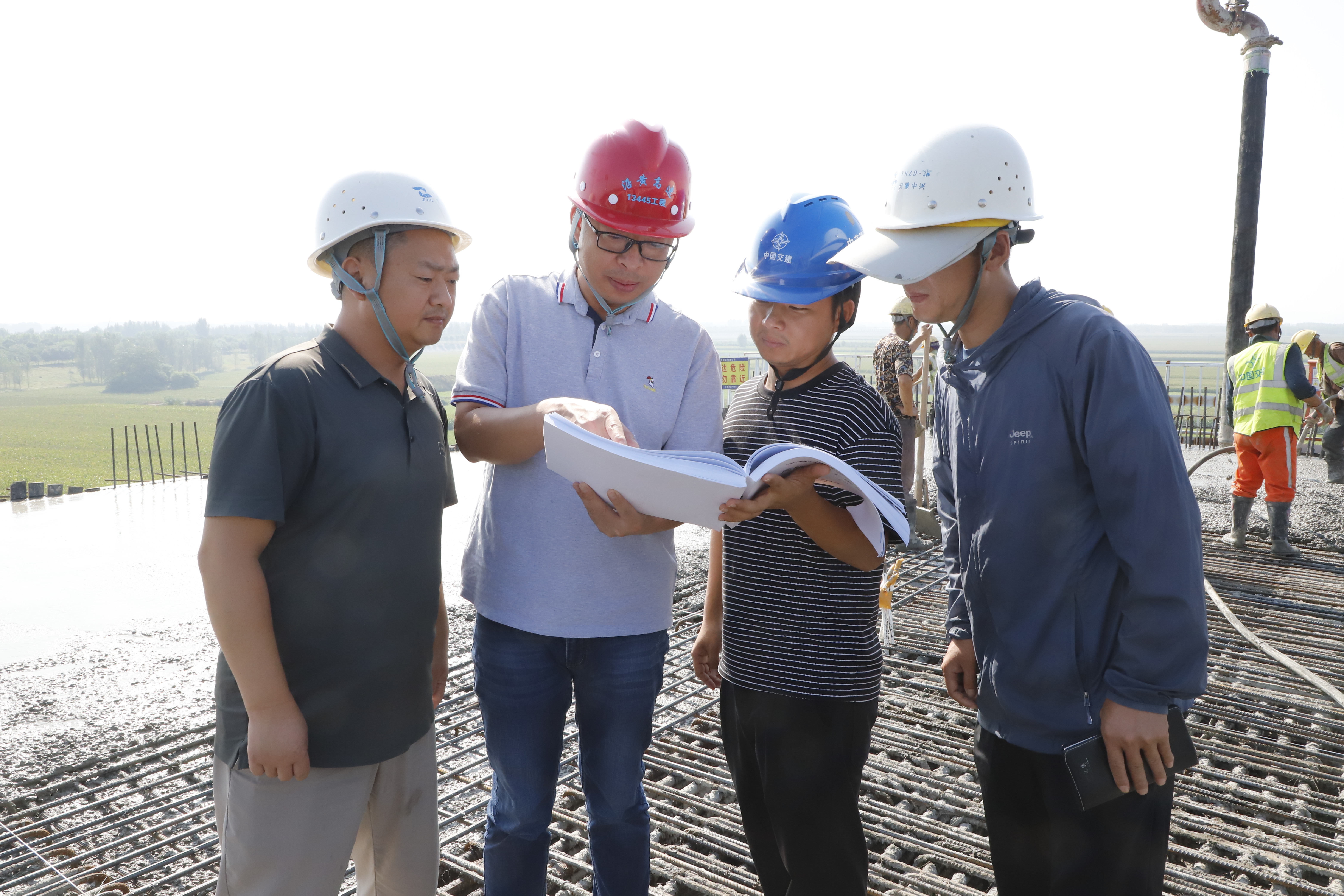 愿将此生许长路记河南省沿黄高速工程管理部张坤