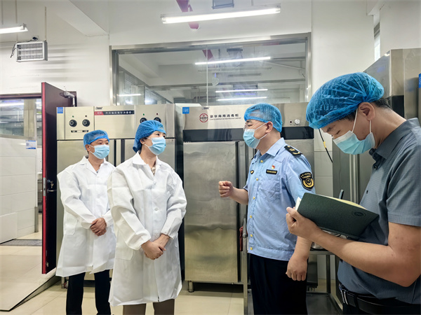 筑牢校园食品安全屏障，全力守护师生“舌尖上的安全”