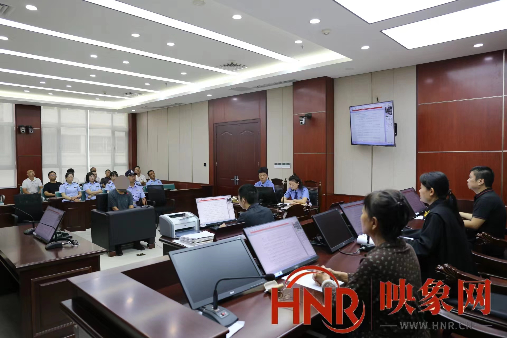 “沉浸式”以案说法！  武陟县法院邀请该县交通局走进法院......