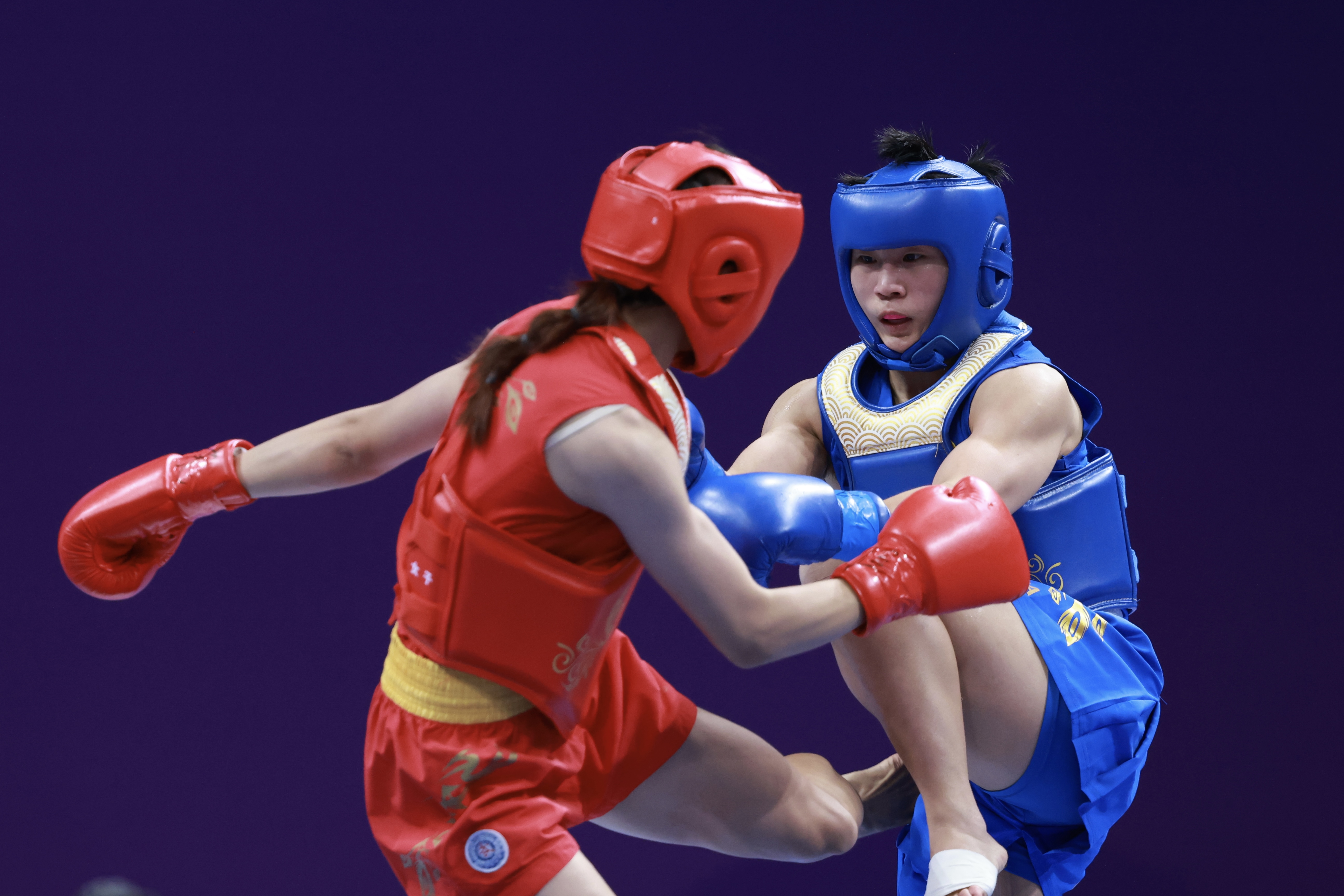 晋级亚运会散打比赛四强河南运动员李玥瑶取得开门红